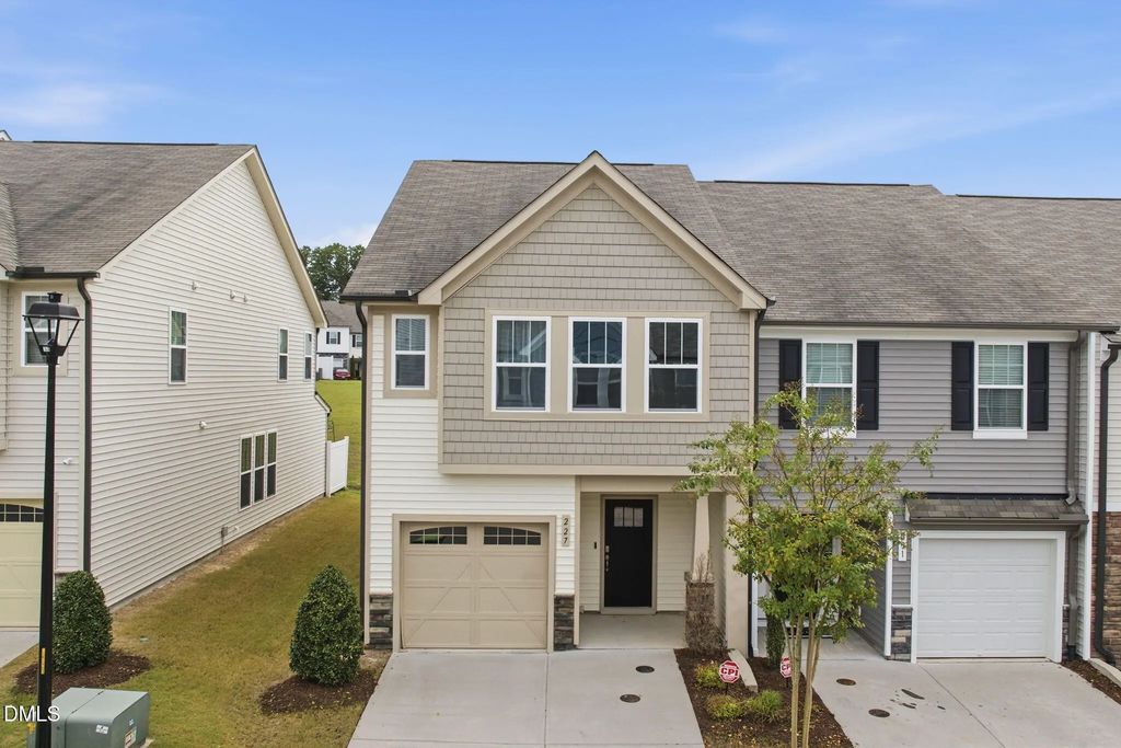 227 E Porthaven Way, Clayton