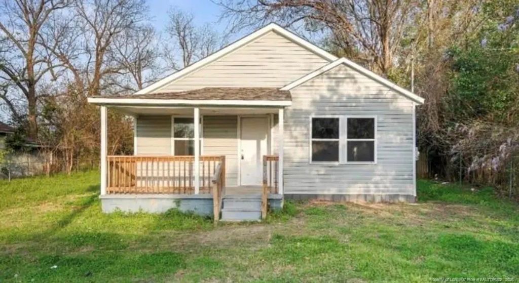 313, 315 S Racepath Street, Fayetteville