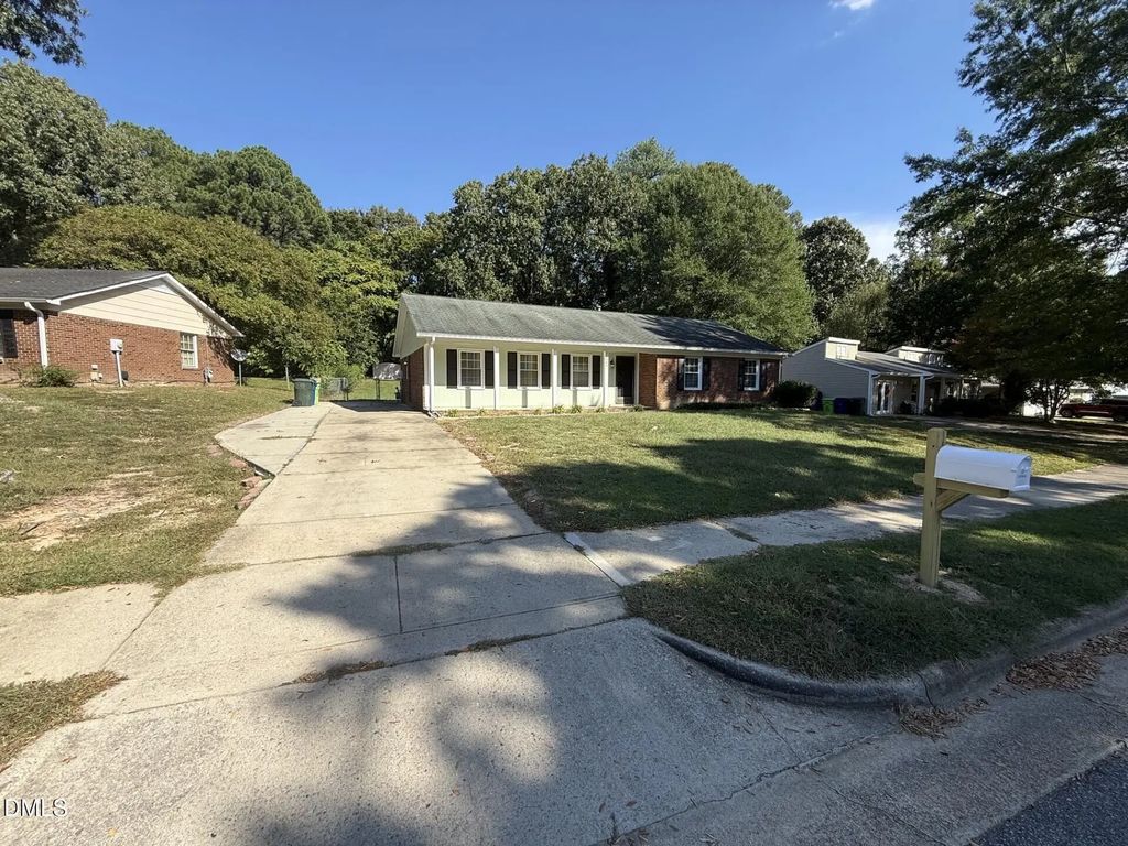 5224 Round Hill Lane, Raleigh