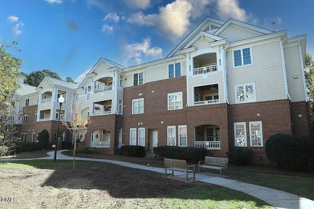 100 Northbrook Drive 207, Raleigh