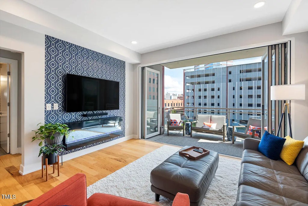 400 Hunt Street 406, Durham