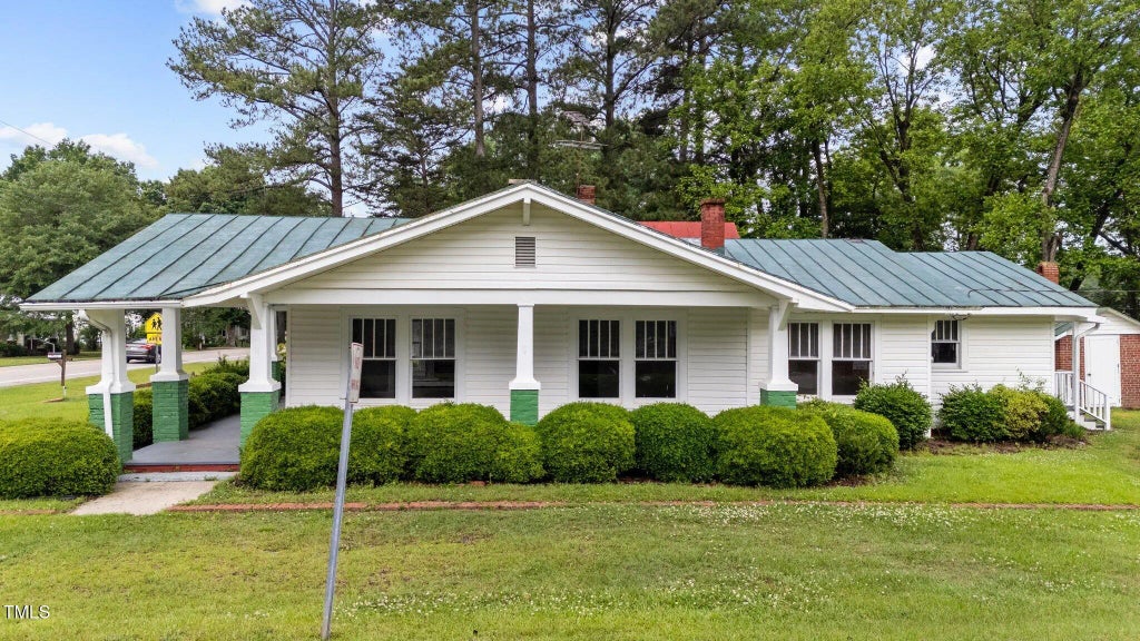 6188 Deans Street, Bailey