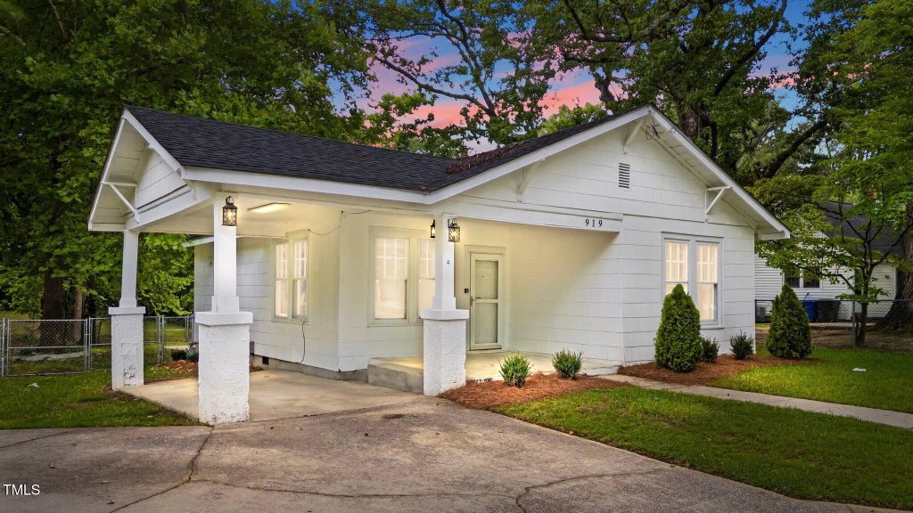 919 College Circle N, Wilson