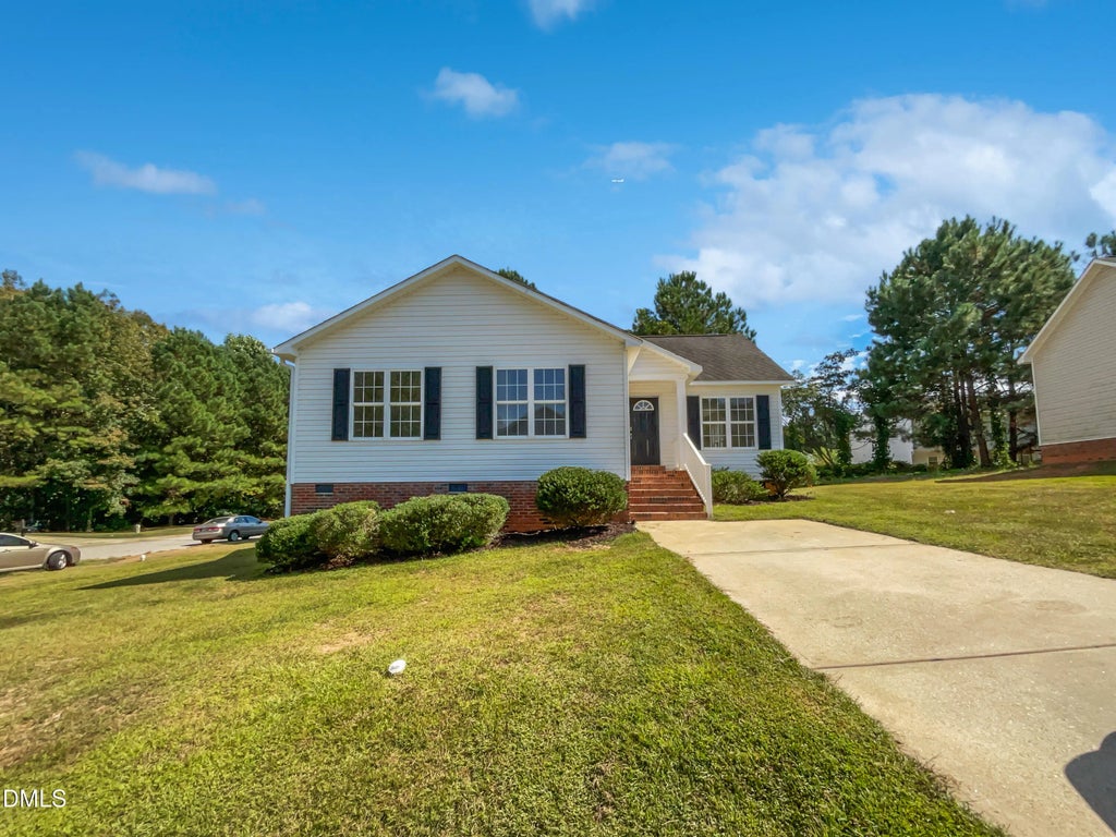 13 Herndon Court, Clayton