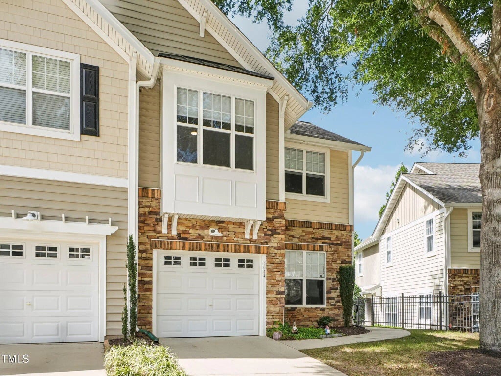 5044 Amber Clay Lane, Raleigh