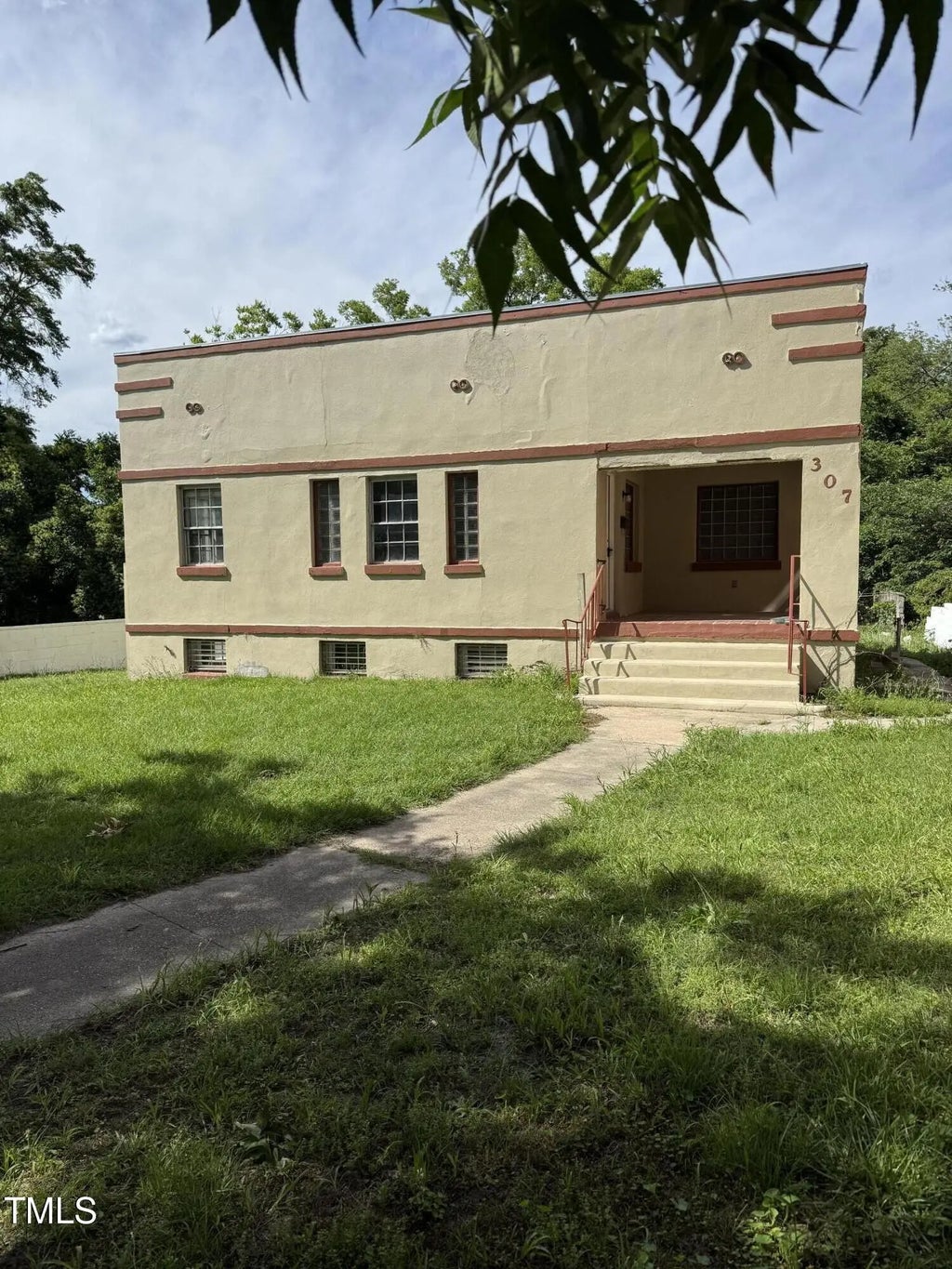 307 W Walnut Street, Goldsboro