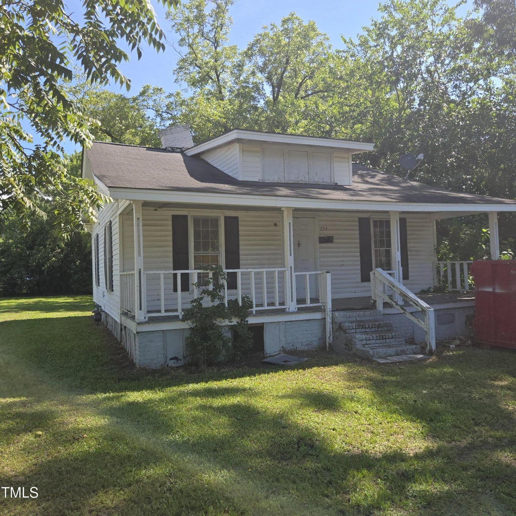 324 W Harnett Street, Benson