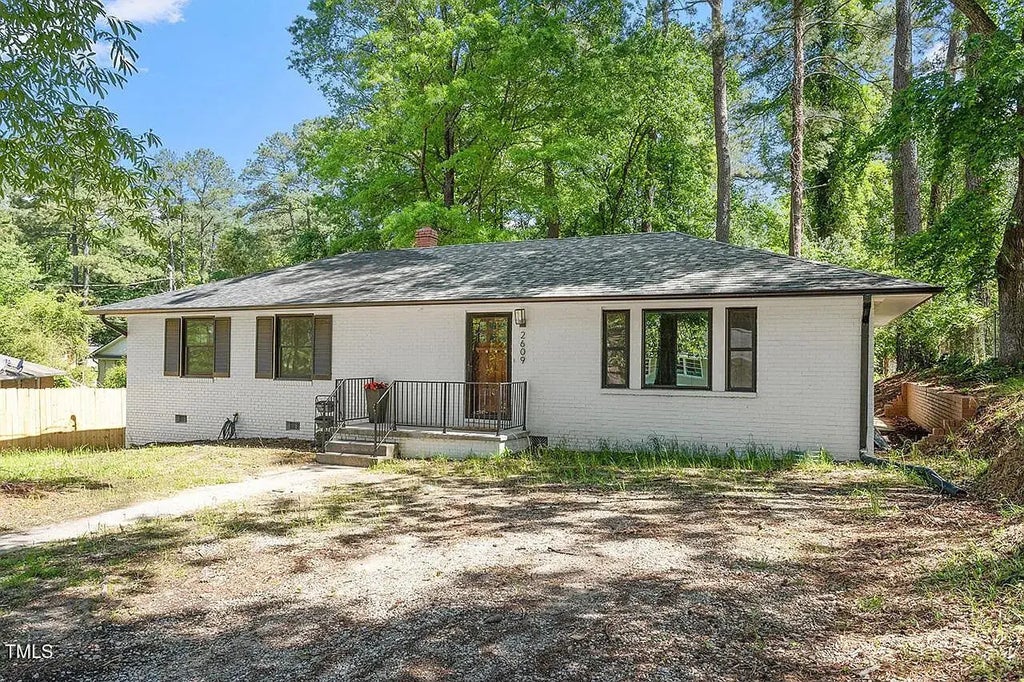 2609 Elmhurst Circle, Raleigh