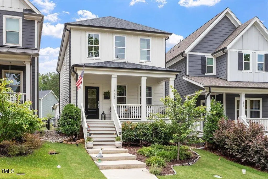 586 Great Ridge Parkway, Chapel Hill