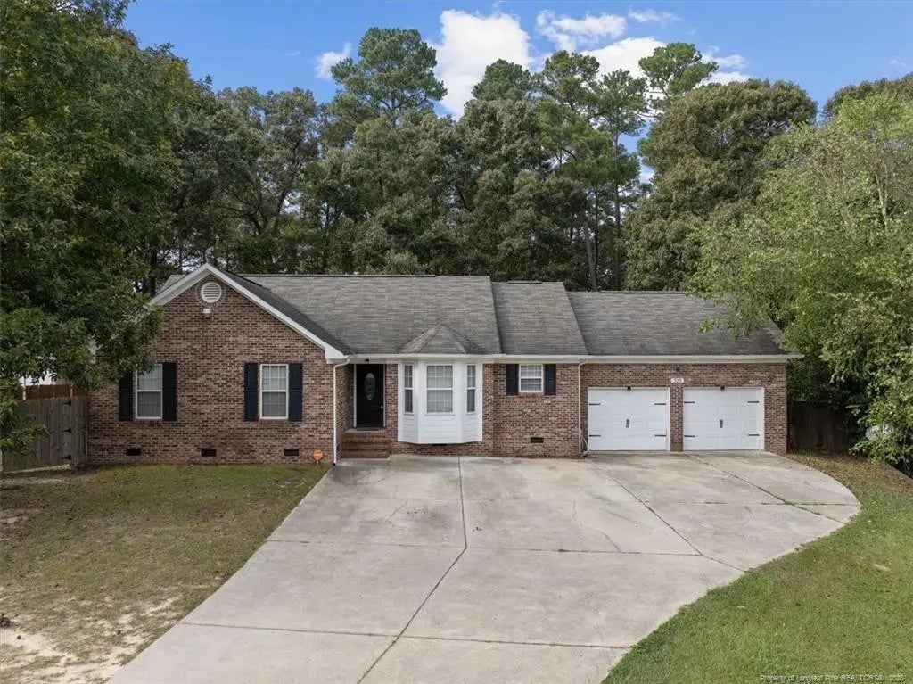 325 Barefoot Road, Fayetteville