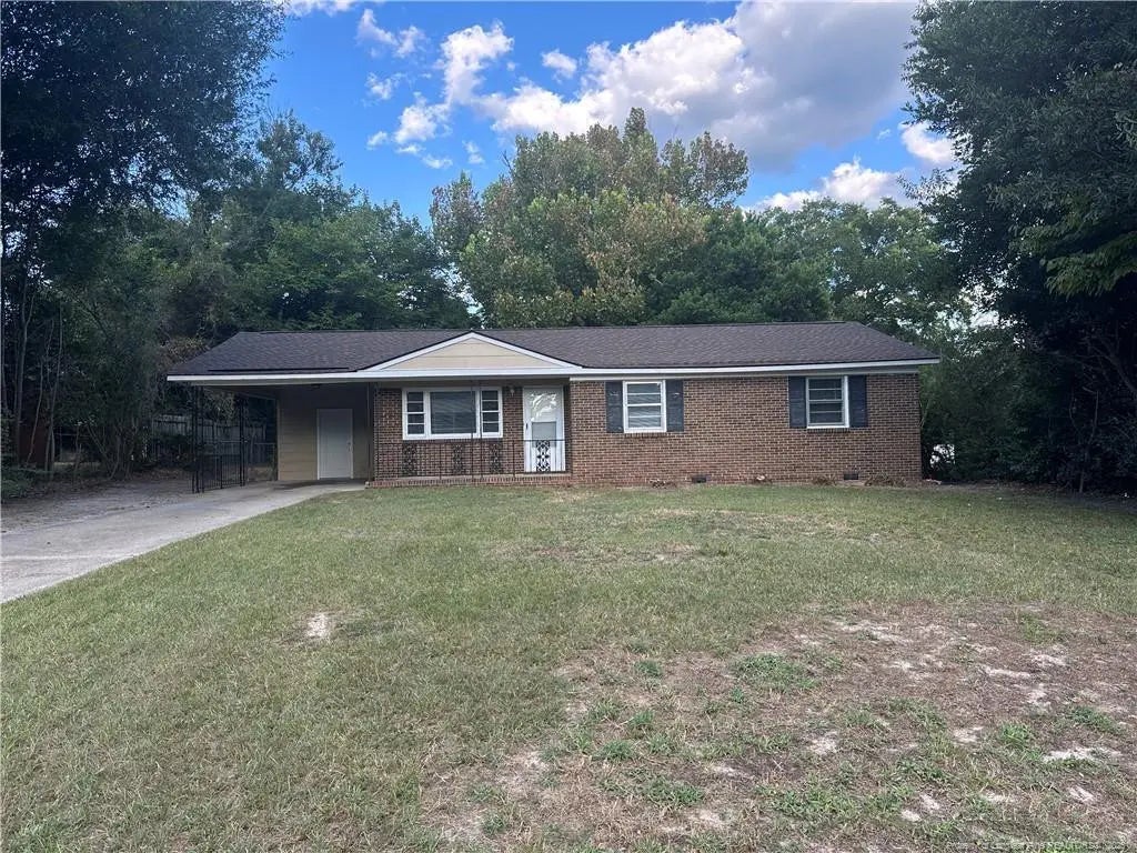 2609 Dumbarton Road, Fayetteville