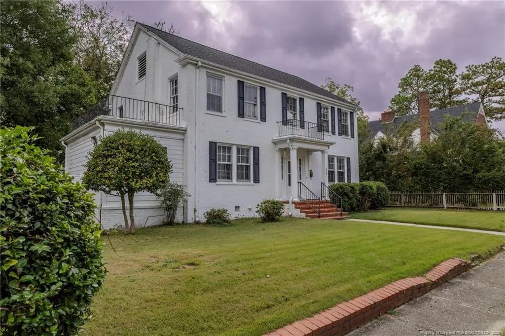 206 E 10th Street, Lumberton