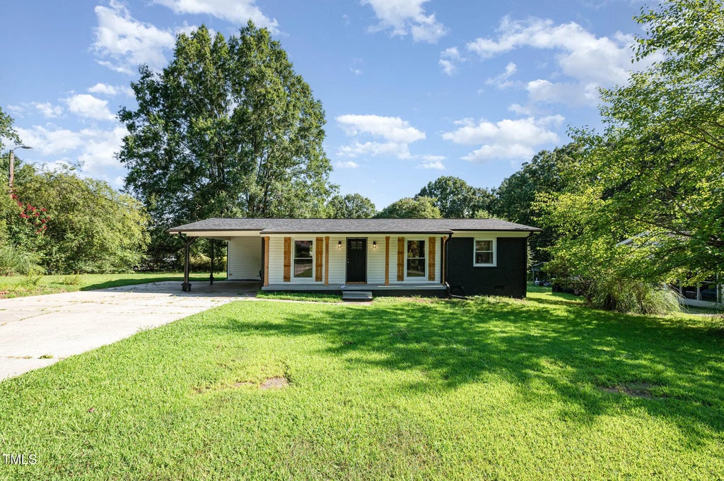 2547 Hilldale Street, Burlington