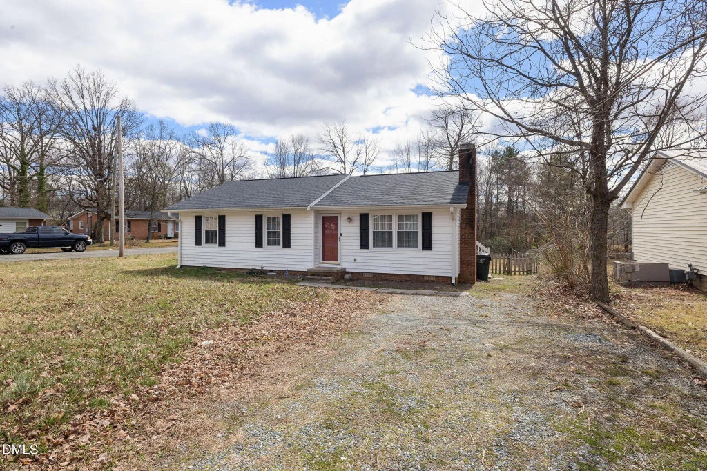 825 Parkwood Street, Burlington