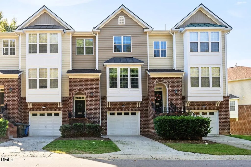 5407 Crescentview Parkway, Raleigh