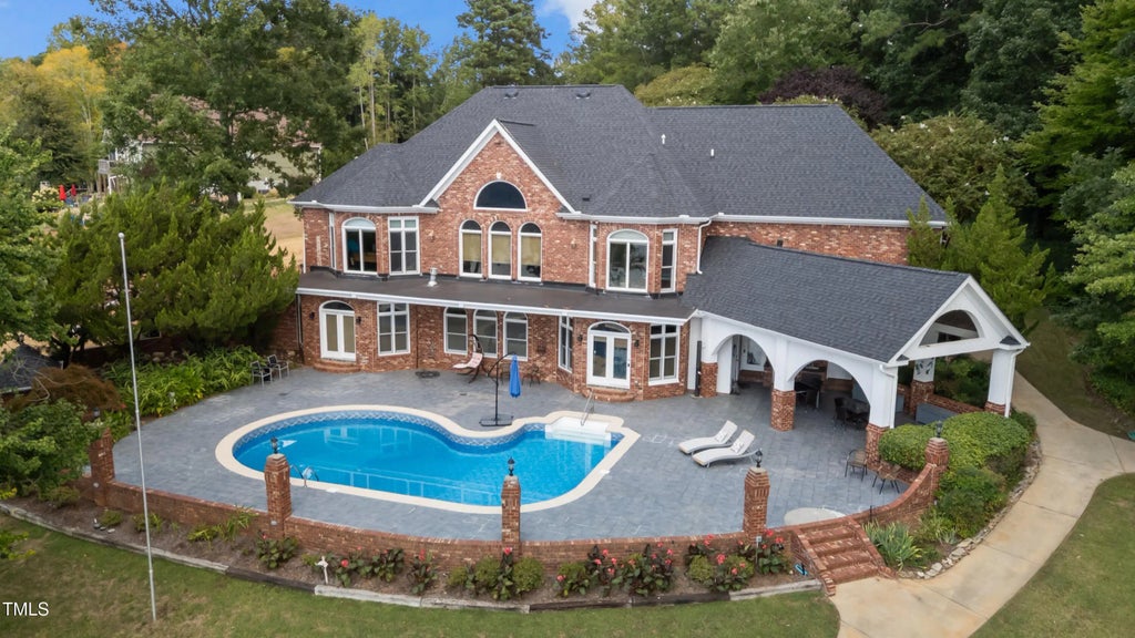 120 Chuckwagon, Louisburg