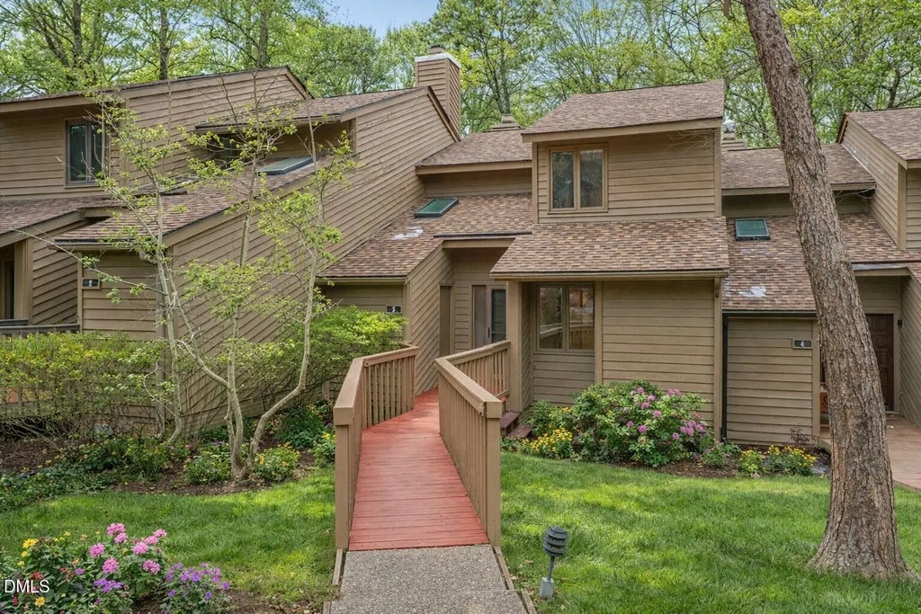 3 Creekview Lane, Durham