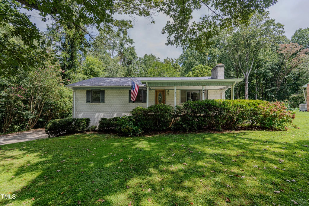 209 Debanne Road, McLeansville