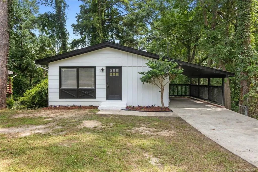 1920 Dogwood Street, Fayetteville