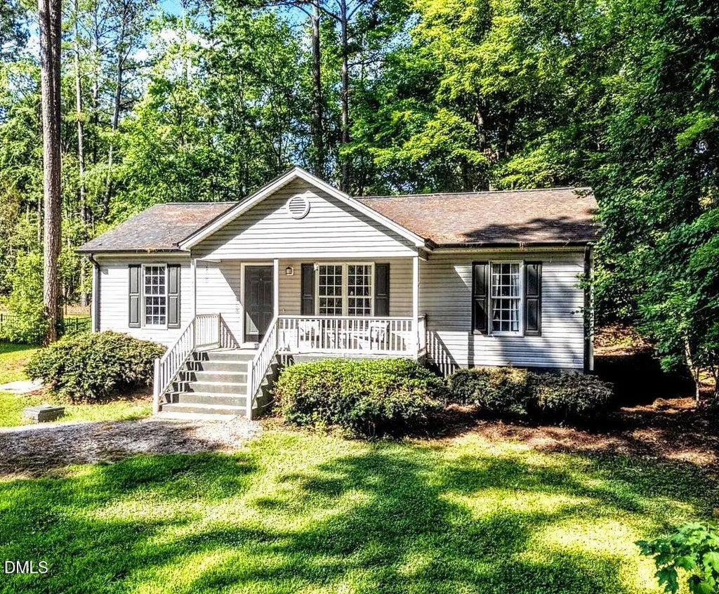 472 Shawnee Drive, Louisburg