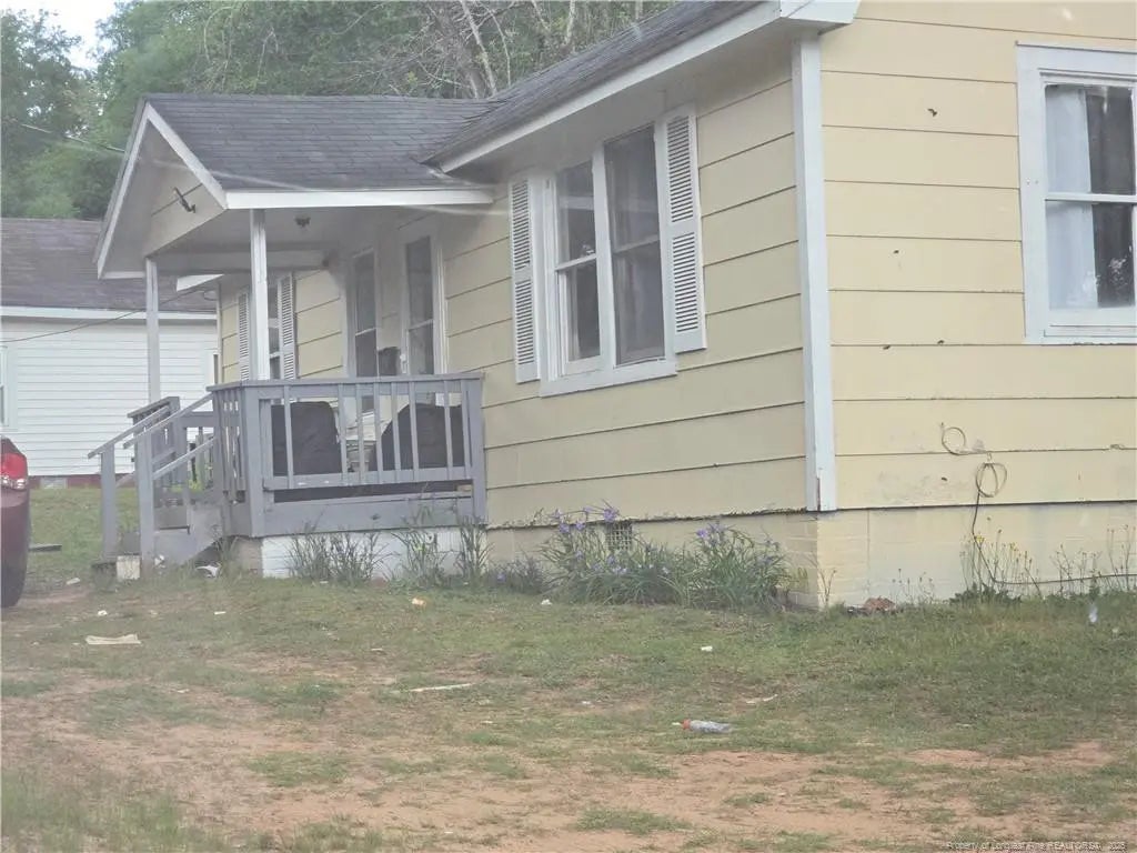 1612 North Street, Fayetteville