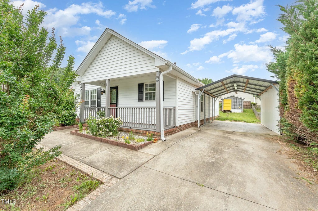 606 Arden Street, Burlington