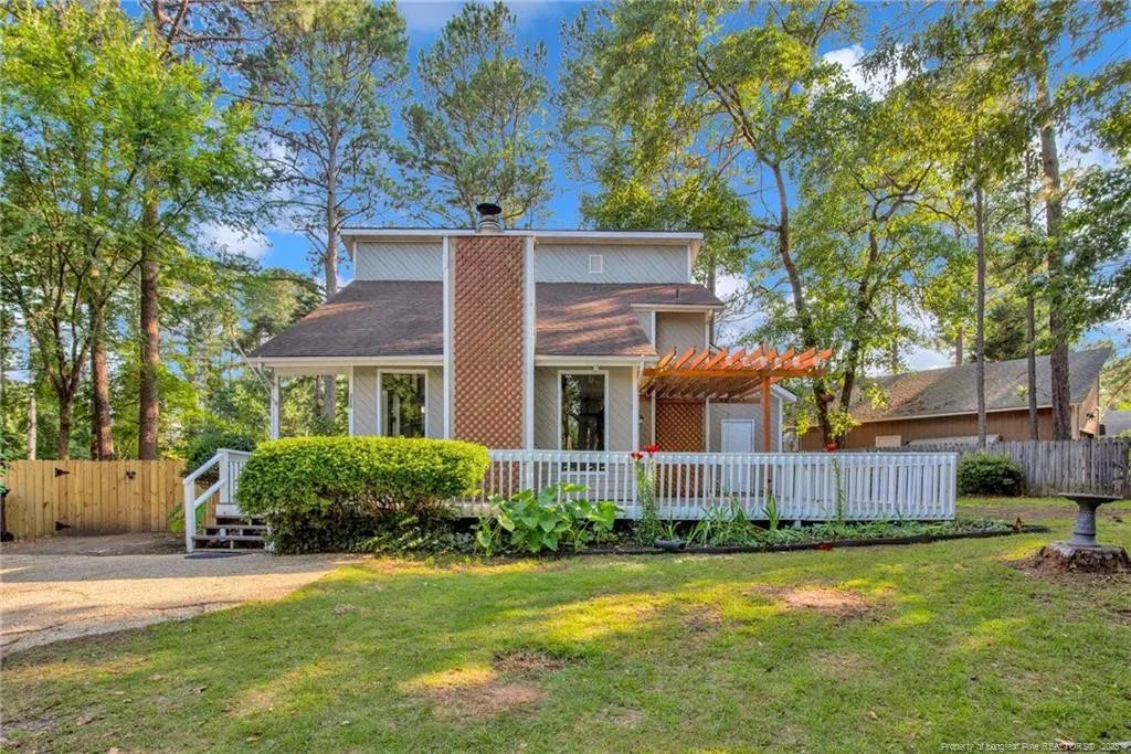 328 Bitterroot Court, Fayetteville