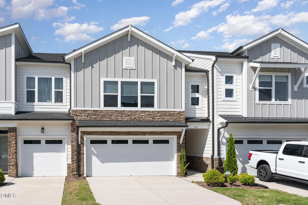 132 Deardom Way, Chapel Hill