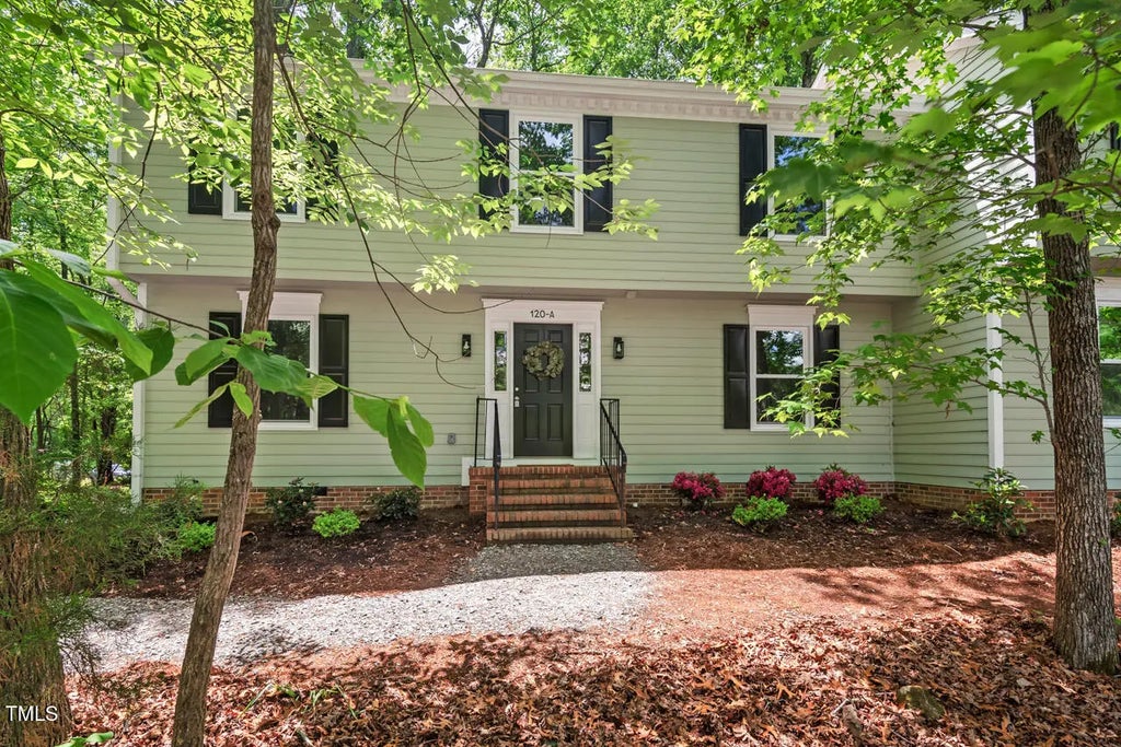 120 Kingston Drive, Chapel Hill