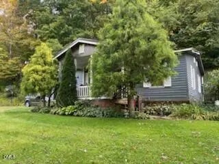 782 Bear Wallow Road, Lansing