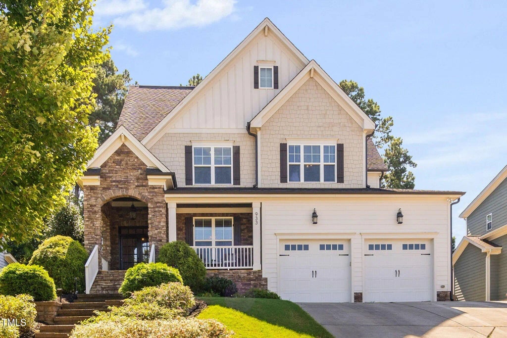 933 Hollymont Drive, Holly Springs