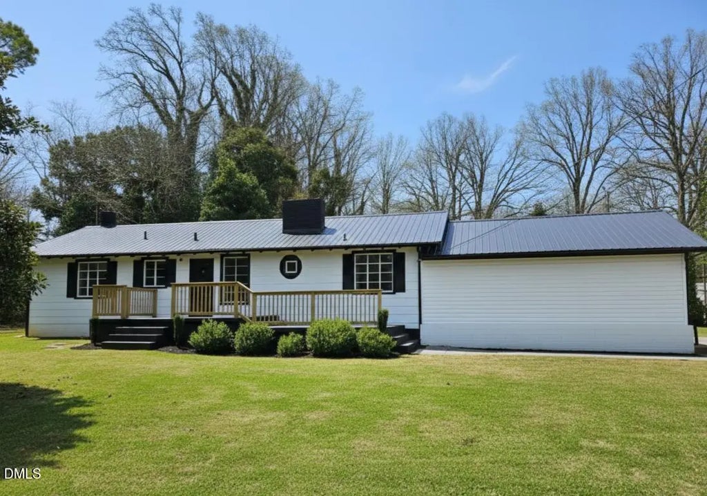 519 W Raleigh Street, Siler City