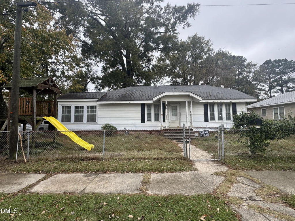 212 S Sixth Street, Smithfield