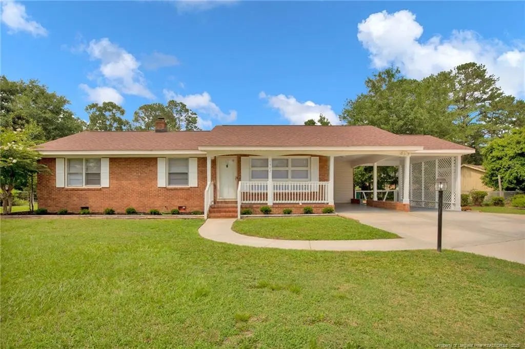 1302 Carthage Road, Lumberton