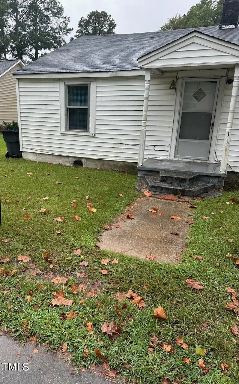 110 W Grady Street, Four Oaks