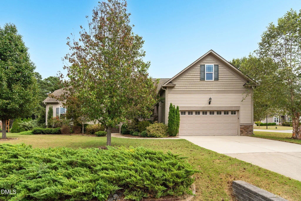 84 Scarlet Oak, Clayton