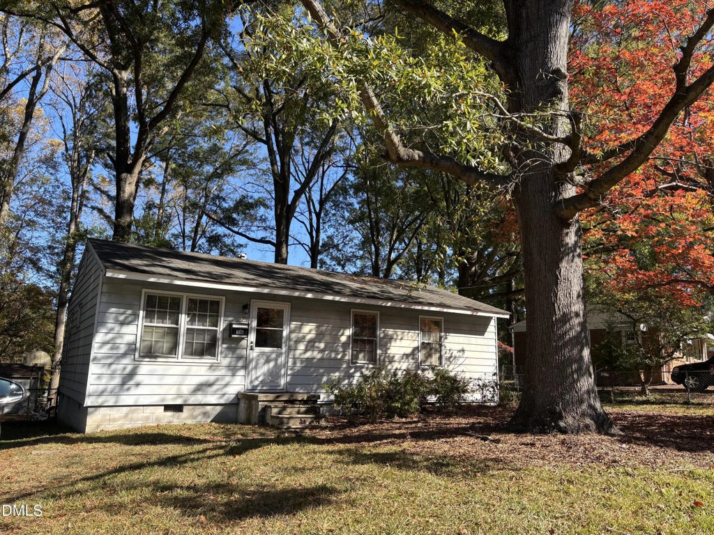 516 Mayfair Street, Cary