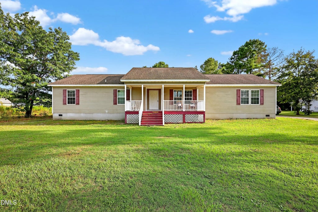 153 Raynor Sands Drive, Dunn