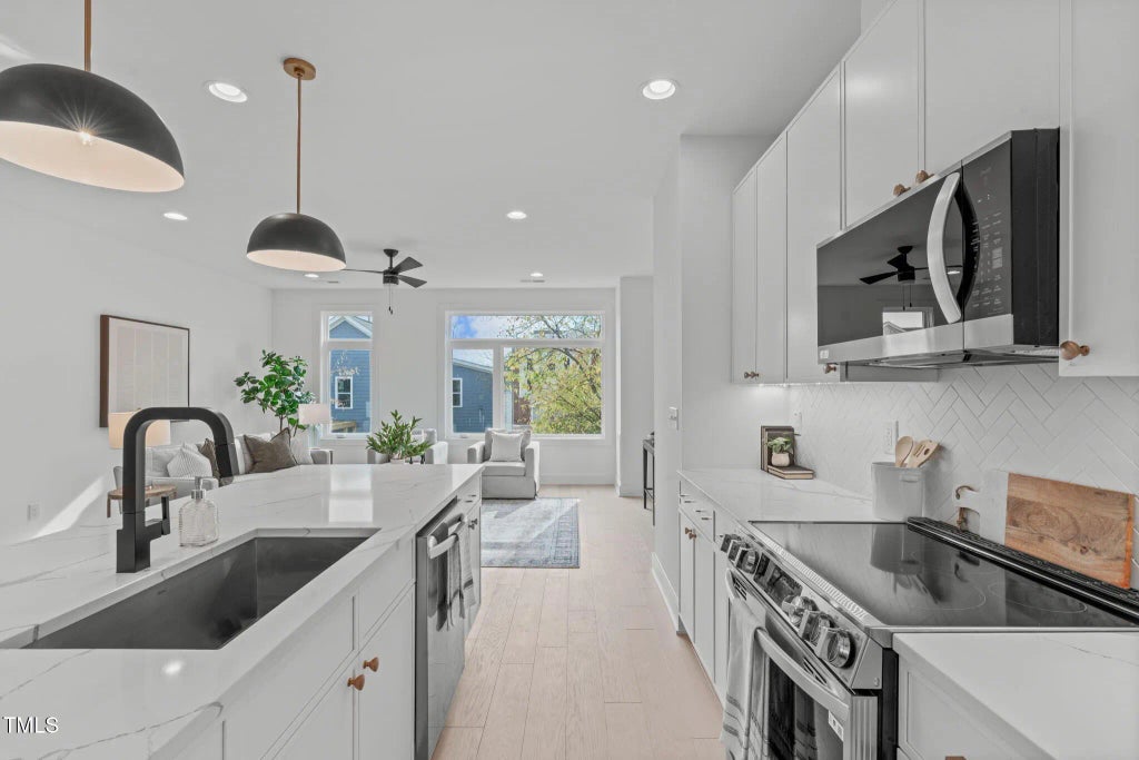 620 Rocky Knob Court, Raleigh