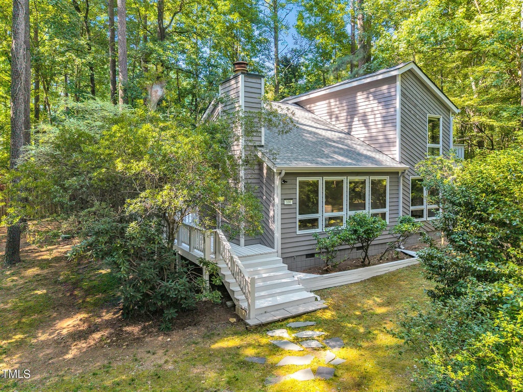 100 Pebble Court, Chapel Hill