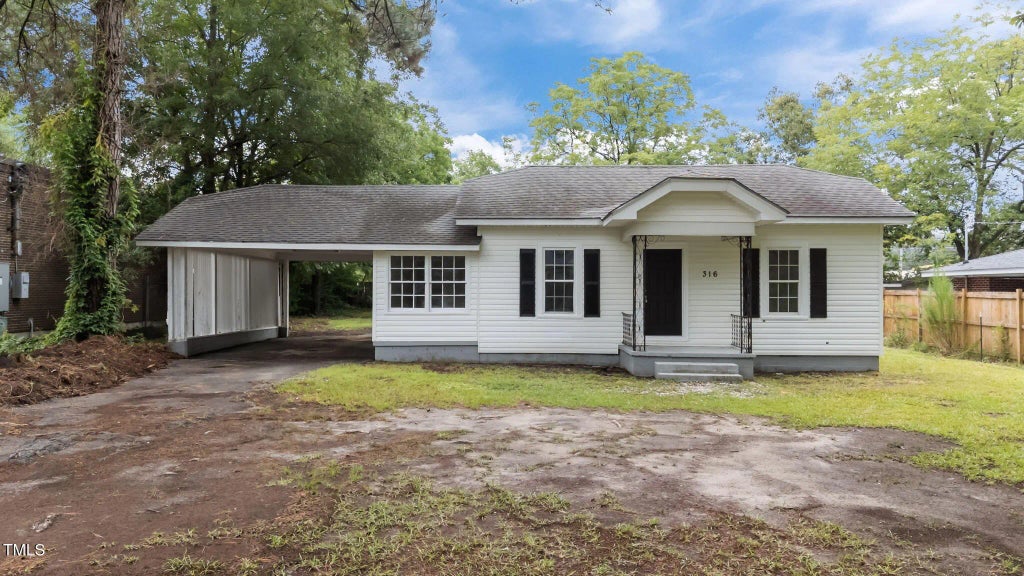 316 S Maple Avenue, Kenly