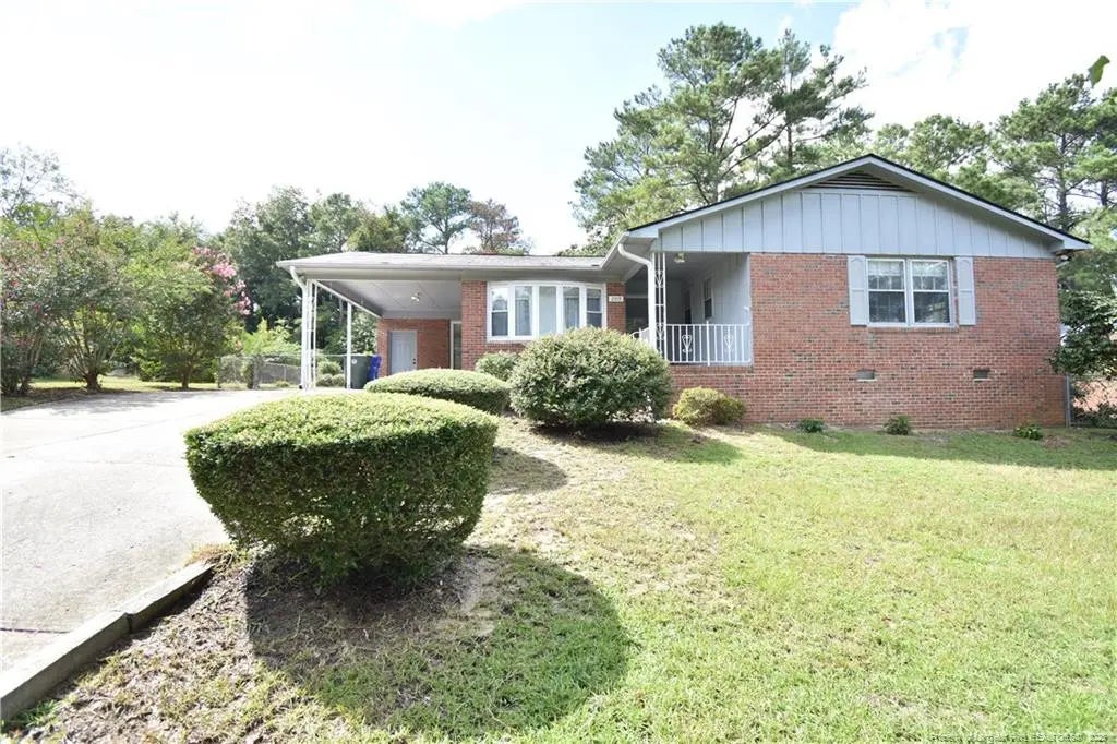 2015 Corrinna Street, Fayetteville