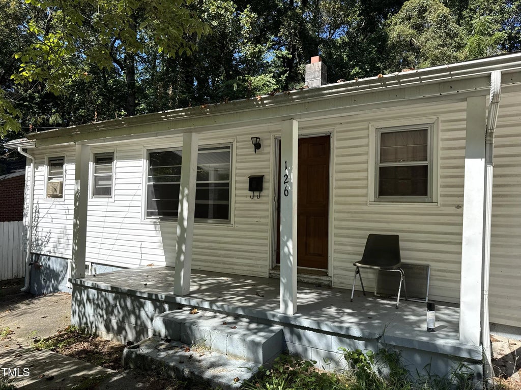 126 Johnson Street, Chapel Hill
