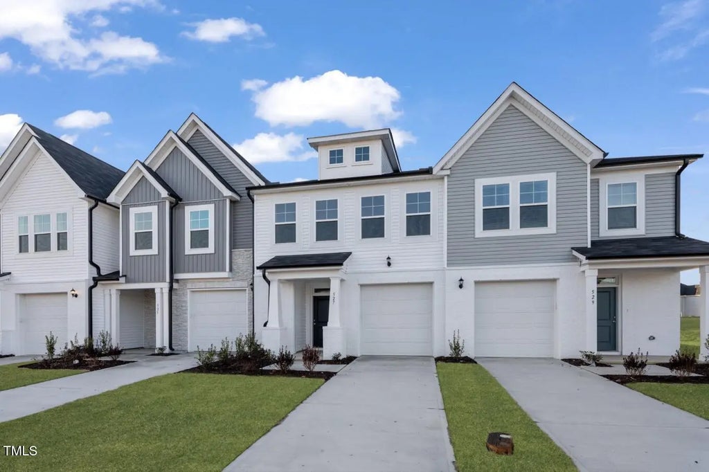 527 Eversden Drive, Zebulon