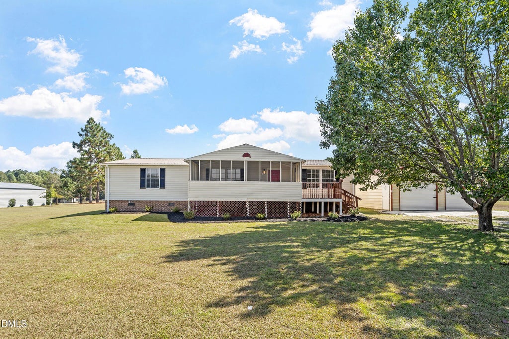 907 Lamms Road, Carthage