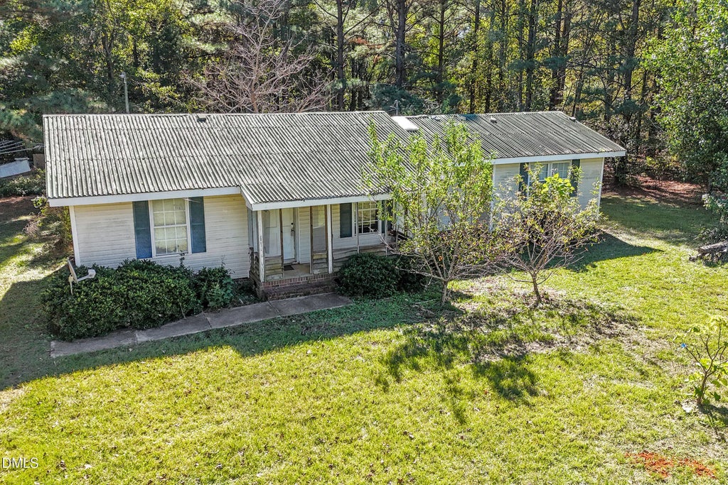 9642 Nc 42, Holly Springs