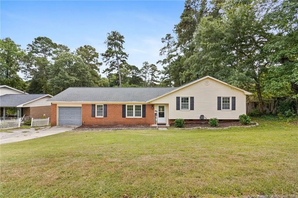 5207 Sundown Drive, Fayetteville