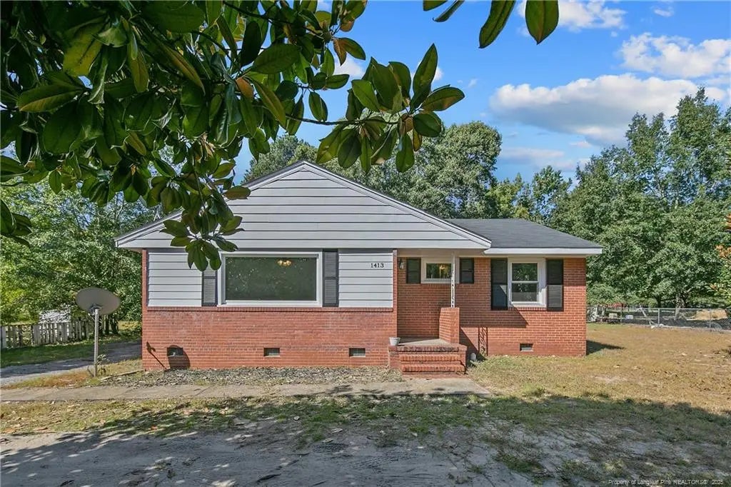 1413 Stansfield Drive, Fayetteville