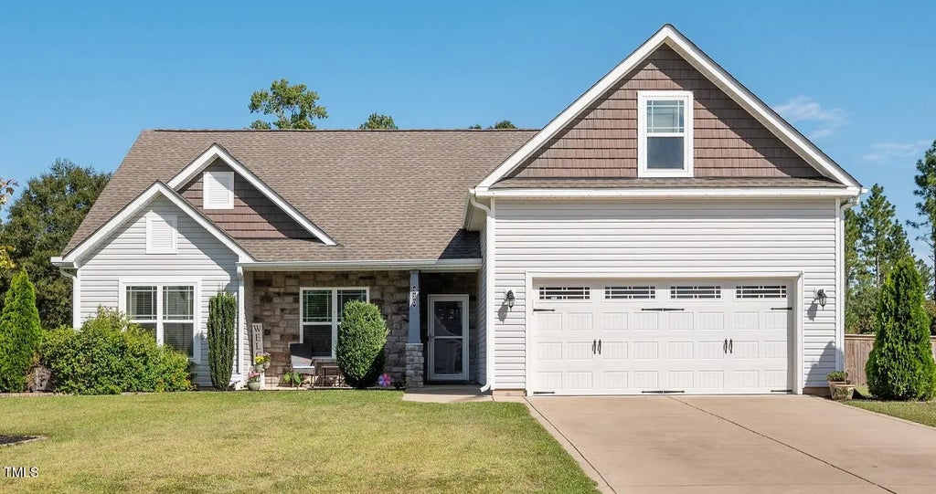 330 Avery Pond Drive, Fuquay Varina