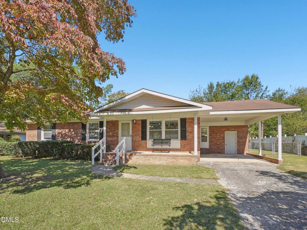 7522 Bridgeman Drive, Fayetteville